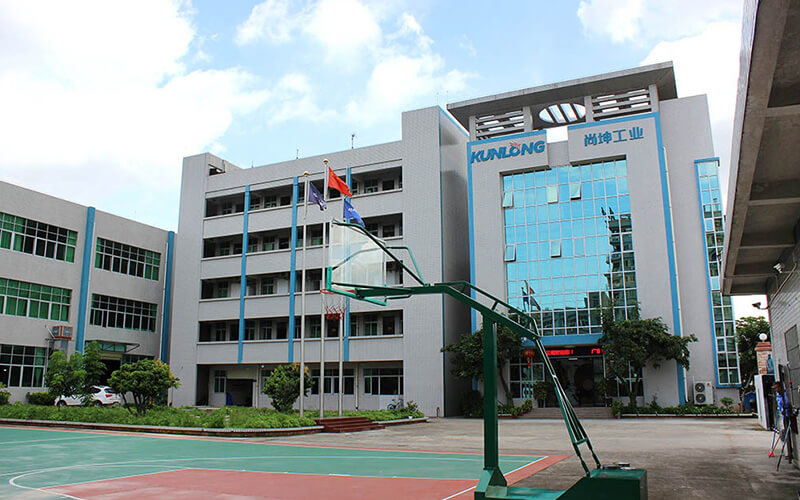 ShangKun Industrial Technology Co., Ltd(door hinge,draw latch,door latch,handle lock,compression latch)