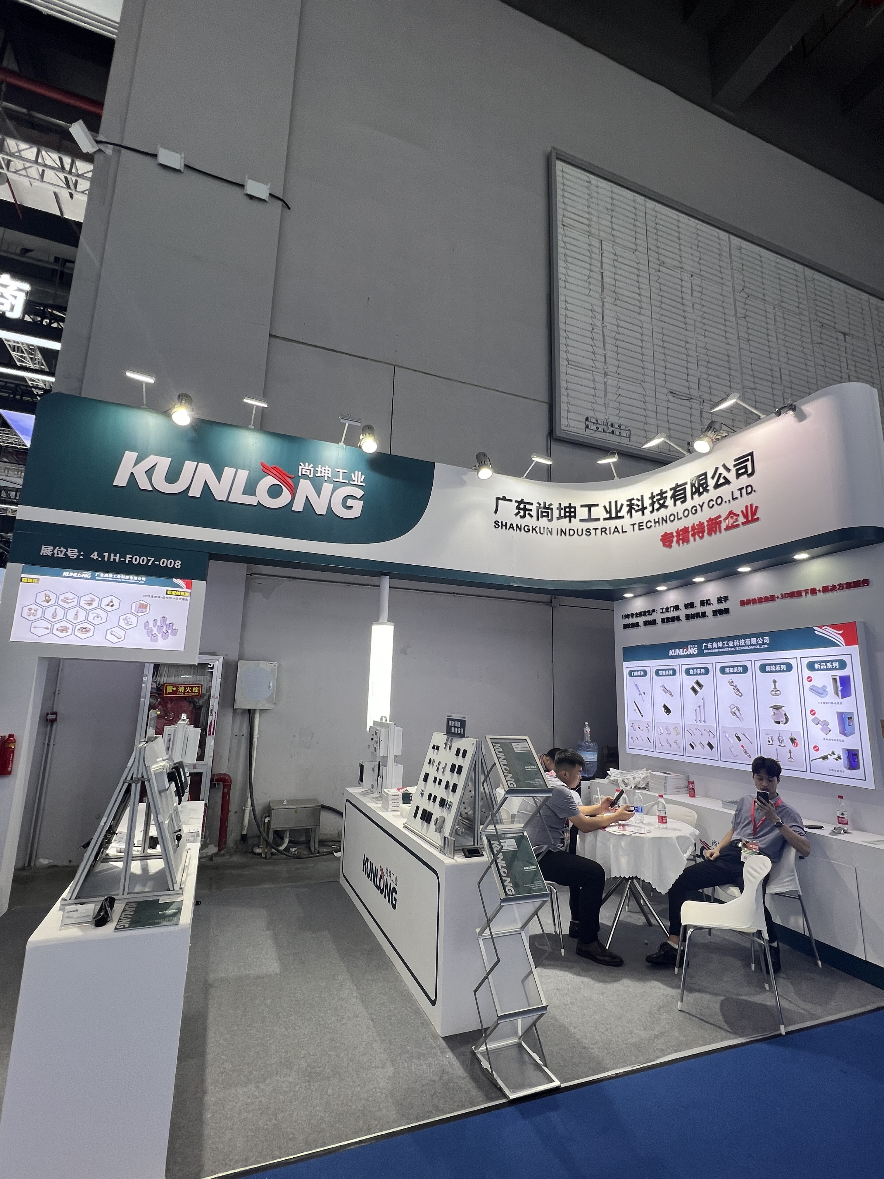 76ab71dc-0530-47d8-92b3-0c1c3f02d4d6